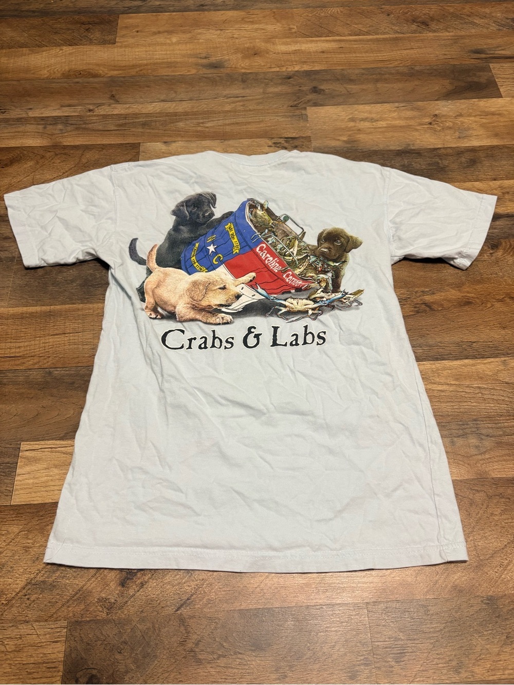 Caribbean Comfort Crabs & Labs Medium Light Blue Pocket T-Shirt Lab Dog Graphic